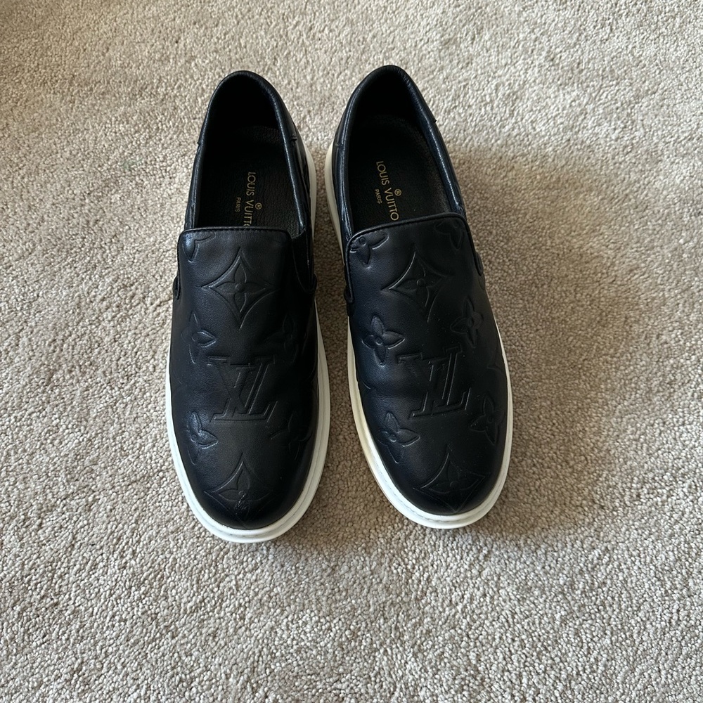 Gently worn Louis Vuitton in perfect condition
